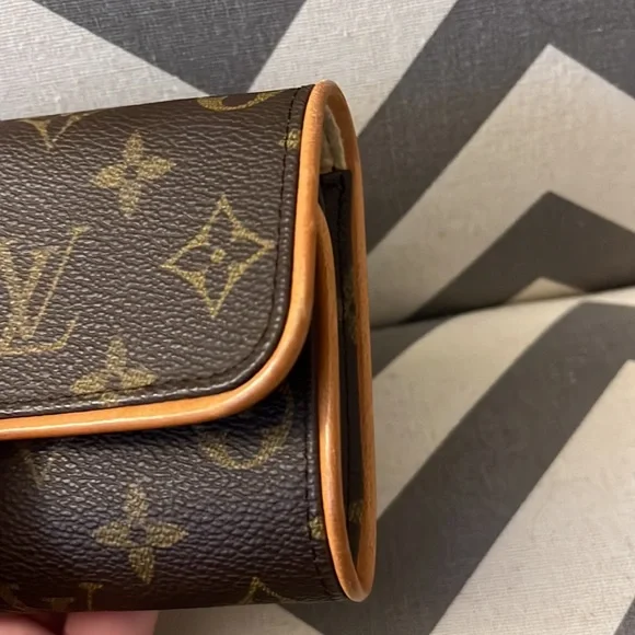 Auth Louis Vuitton Monogram Pochette Twin PM - Picture 8 of 11